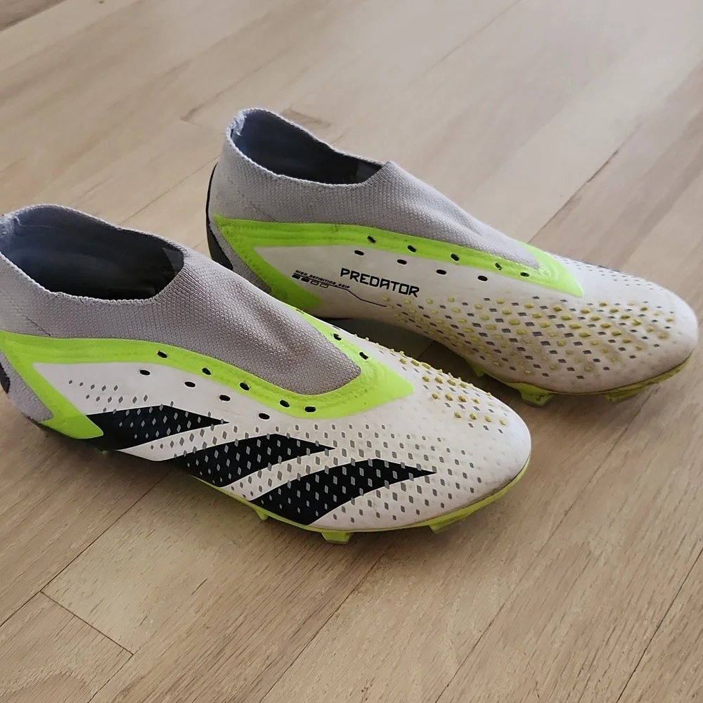 Adidas Mens Predator Accuracy 2 Firm Ground FG Soccer Football Boots Cleats 7.5